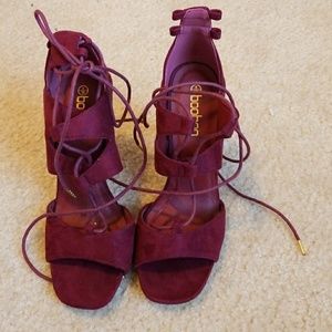 Burgundy lace up heels EUC